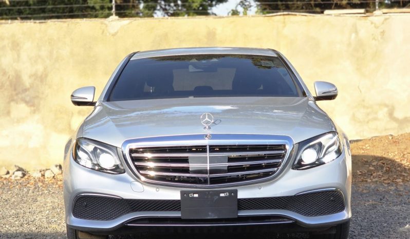
								Mercedes Benz E400 full									