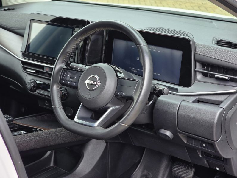 
								Nissan Note Aura full									