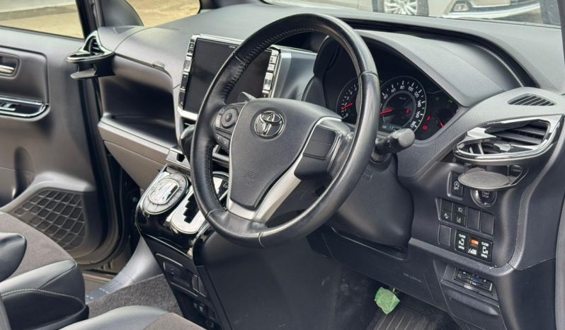 
								Toyota Noah full									