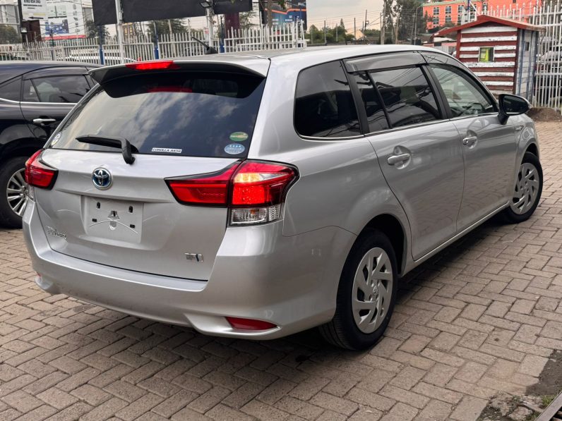 
								Toyota Fielder full									