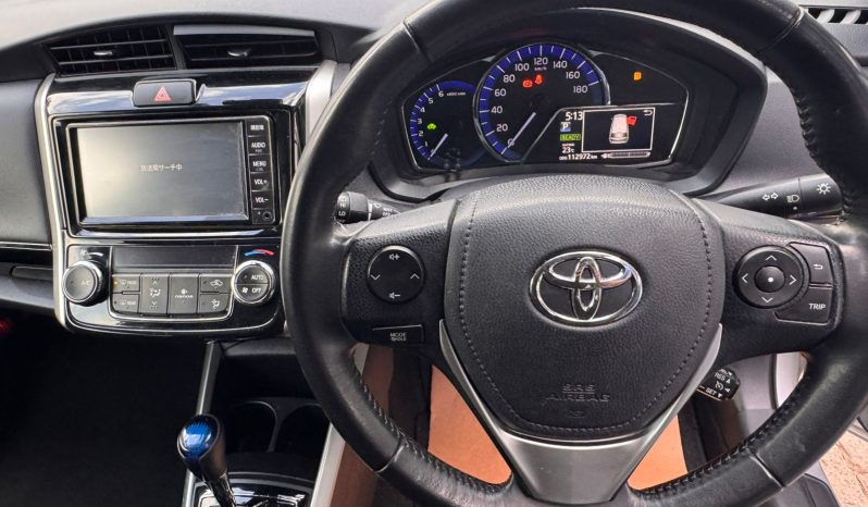 
								Toyota Fielder full									