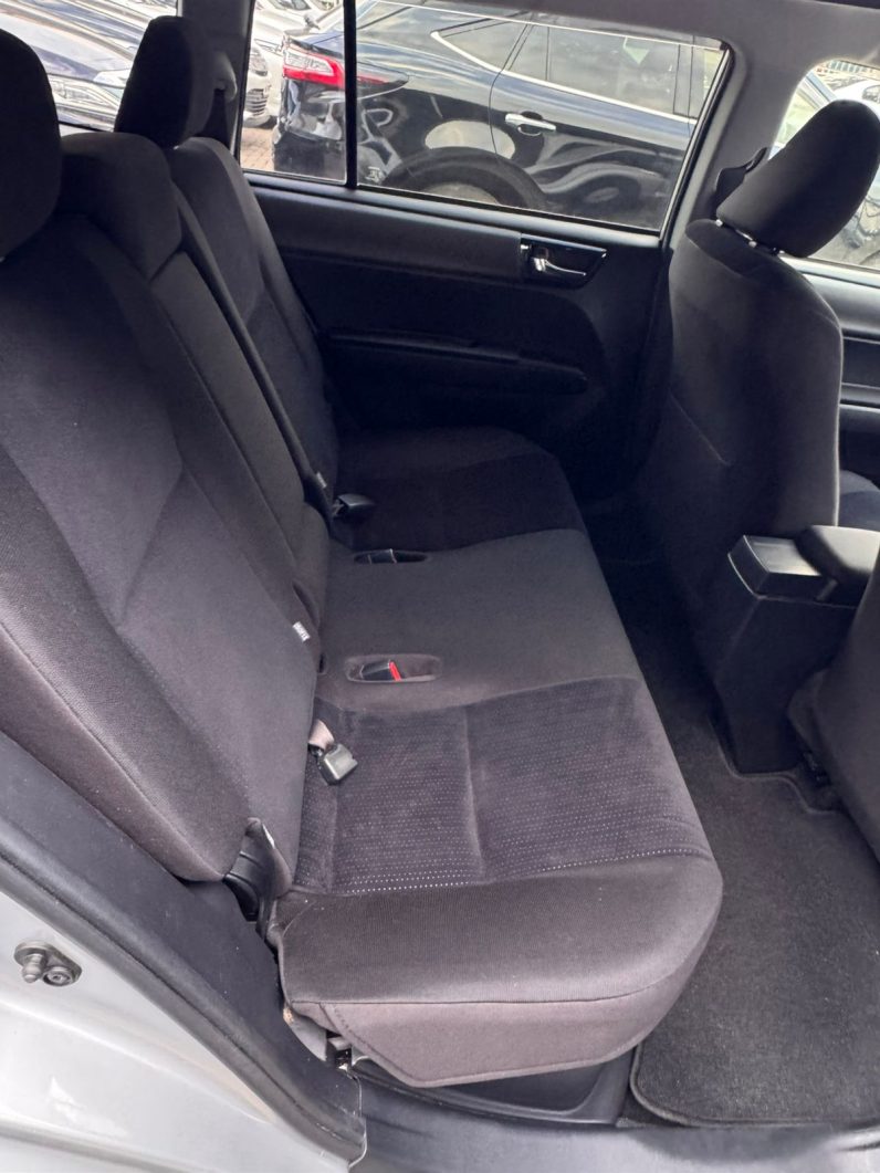 
								Toyota Fielder full									