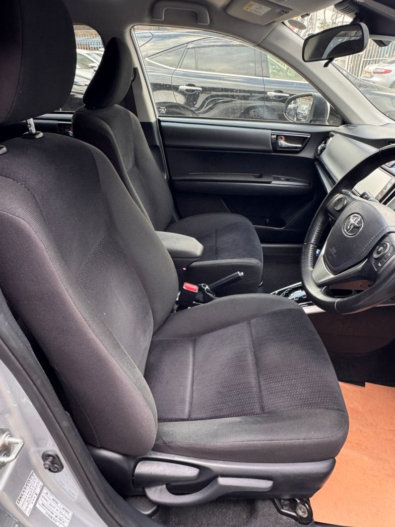 
								Toyota Fielder full									