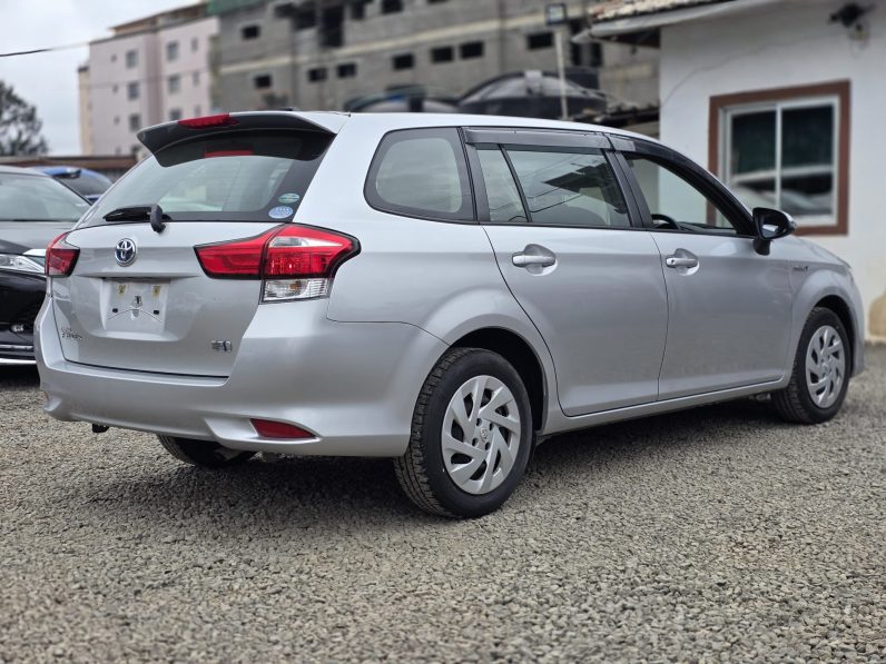 
								Toyota Fielder full									