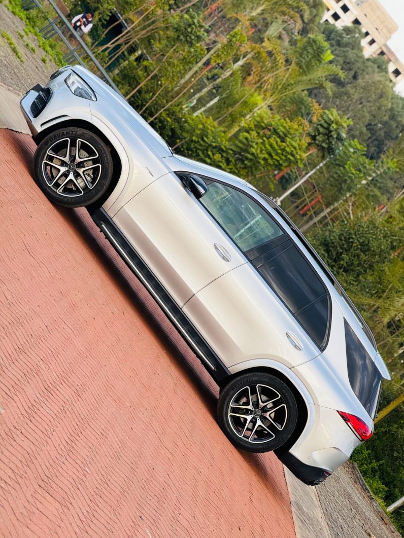 
								Mercedes Benz GLE 53 AMG full									