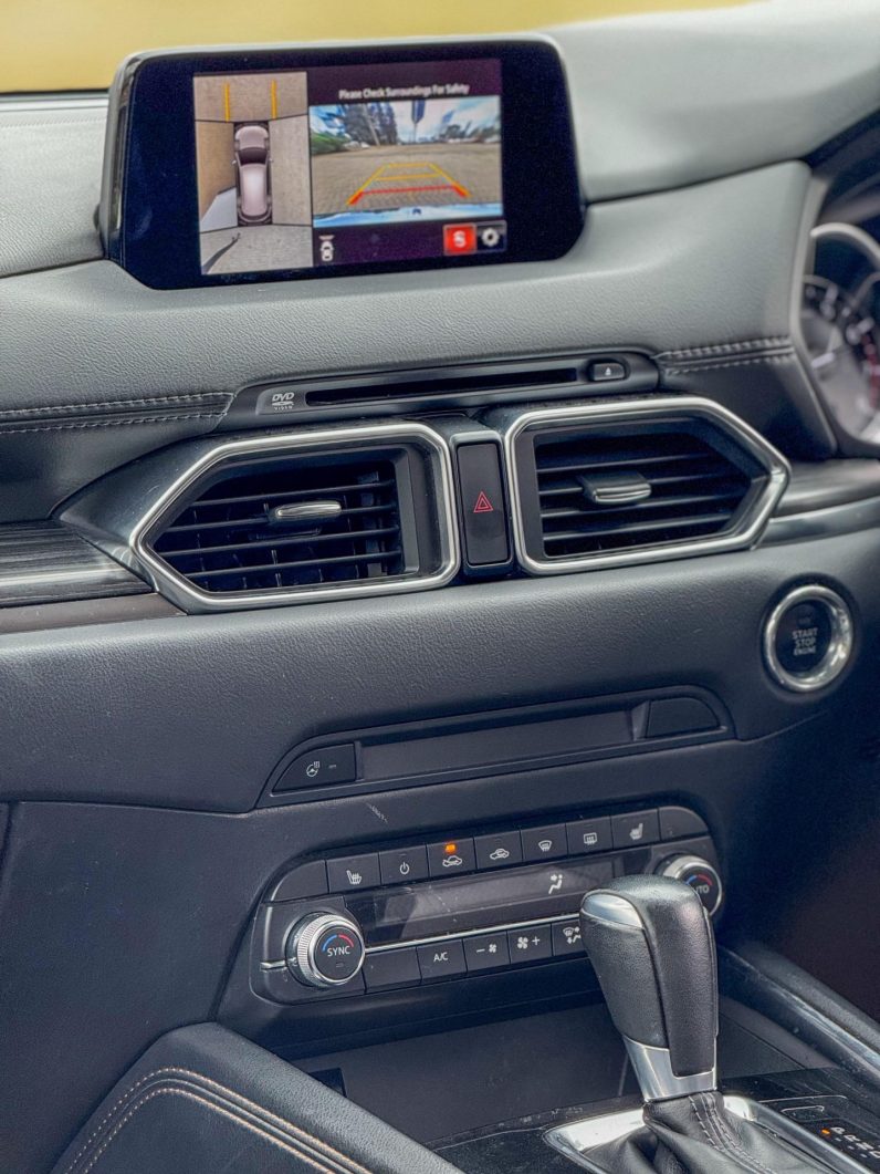 
								Mazda CX-5 full									