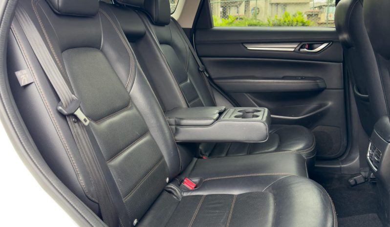 
								Mazda CX-5 full									