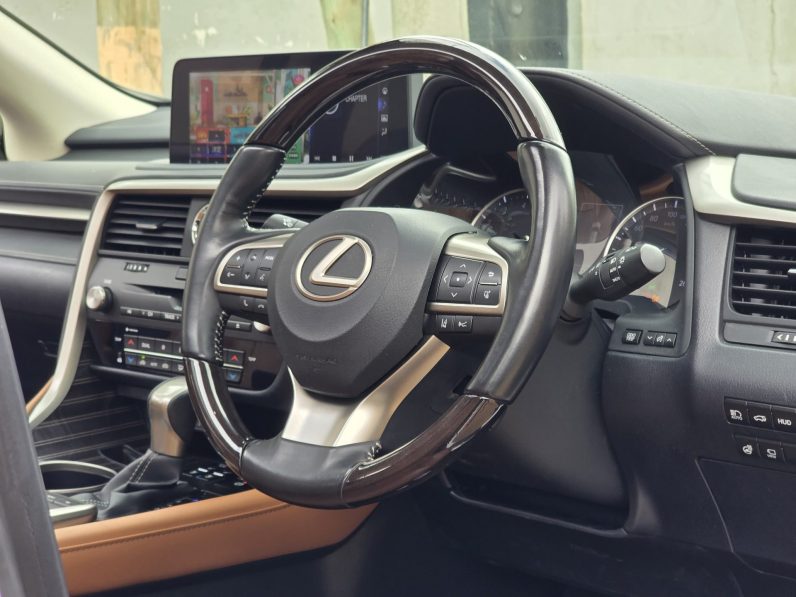 
								Lexus RX300 full									