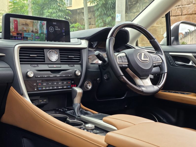
								Lexus RX300 full									