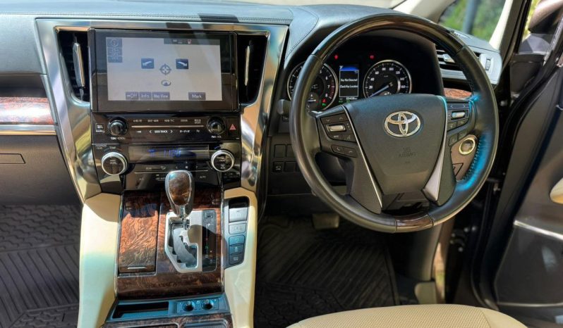 
								Toyota Alphard full									