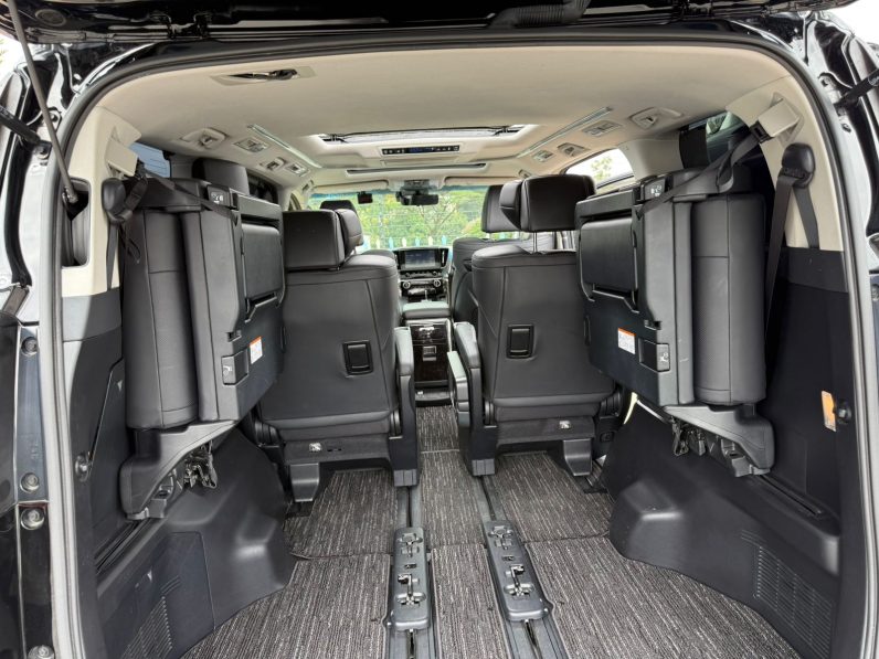 
								Toyota Alphard full									
