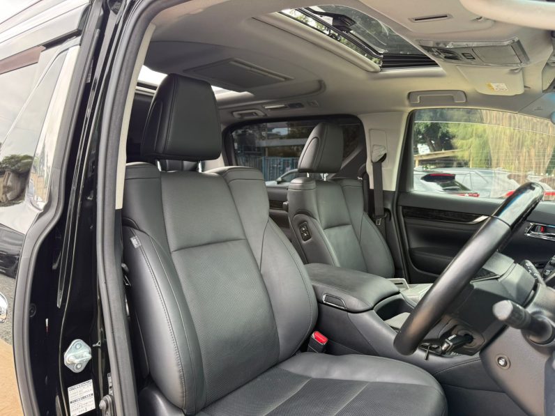 
								Toyota Alphard full									