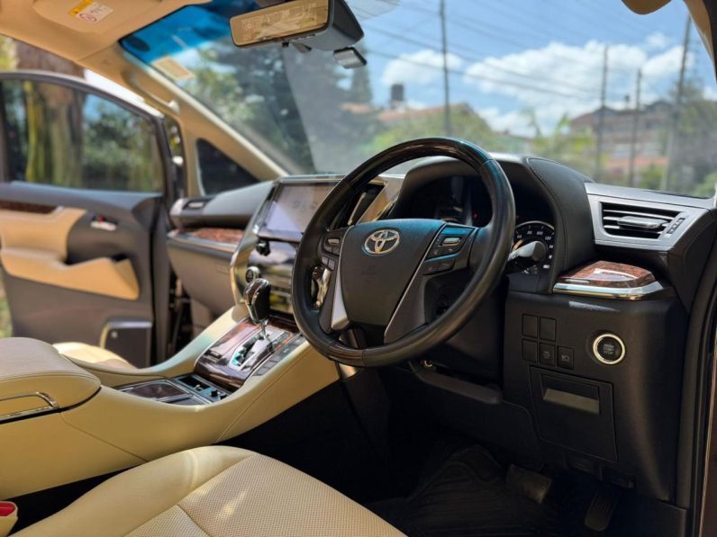 
								Toyota Alphard full									