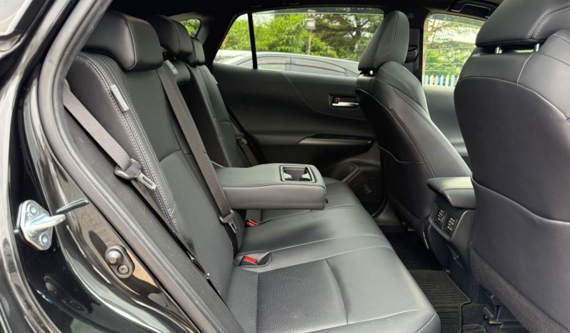 
								Toyota Harrier full									
