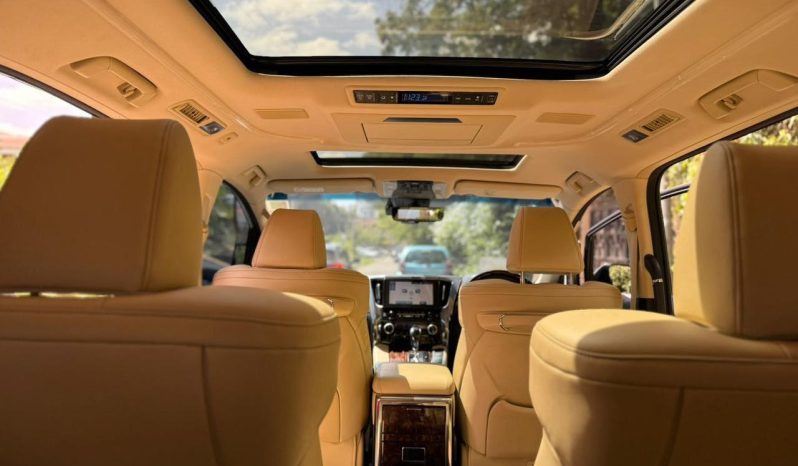 
								Toyota Alphard full									