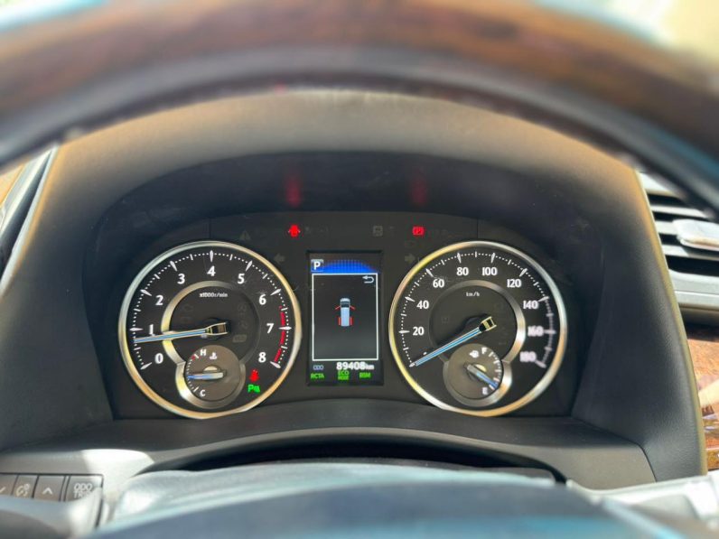 
								Toyota Alphard full									