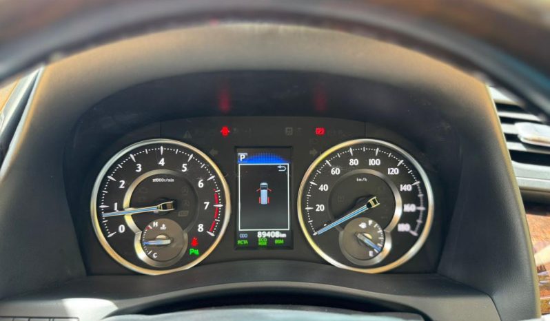 
								Toyota Alphard full									