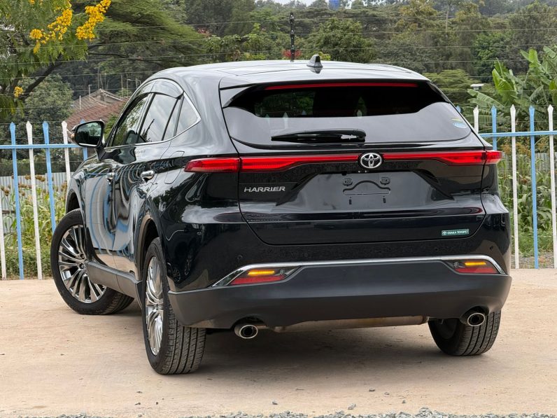 
								Toyota Harrier full									