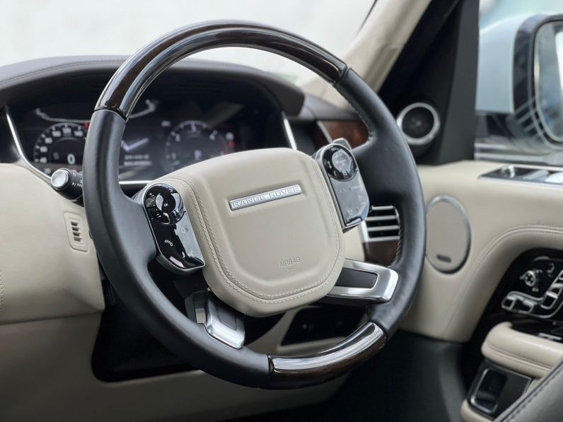 
								Range Rover Vogue full									