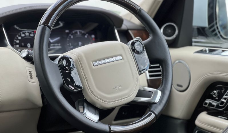 
								Range Rover Vogue full									