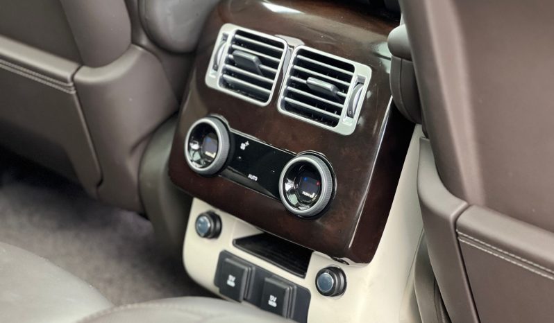 
								Range Rover Vogue full									