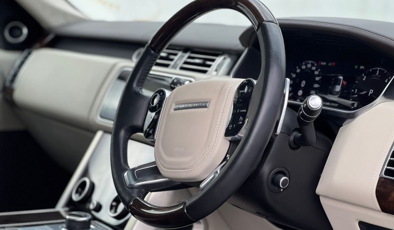 
								Range Rover Vogue full									