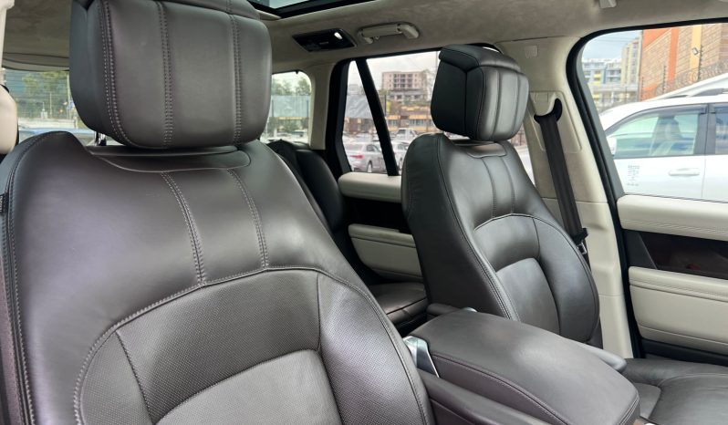 
								Range Rover Vogue full									