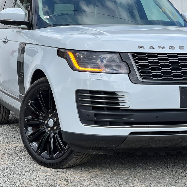 
								Range Rover Vogue full									