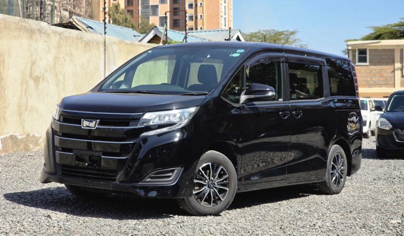 
								Toyota Noah full									