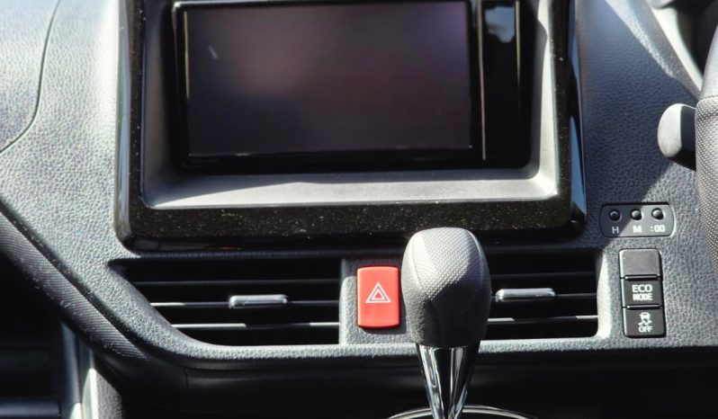 
								Toyota Noah full									