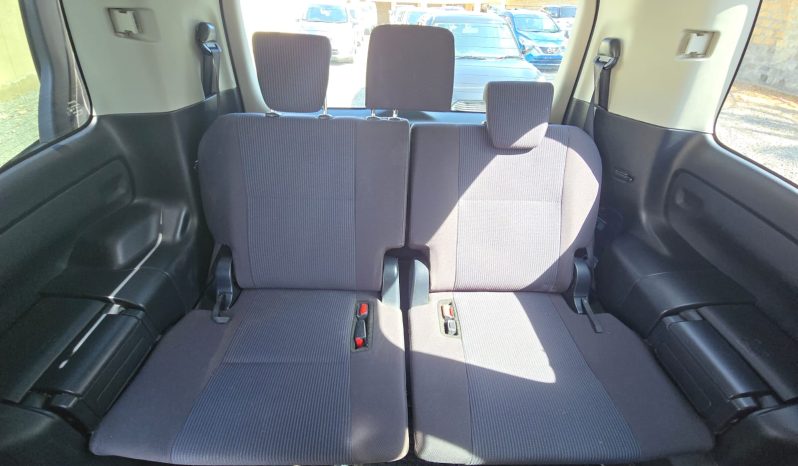 
								Toyota Noah full									