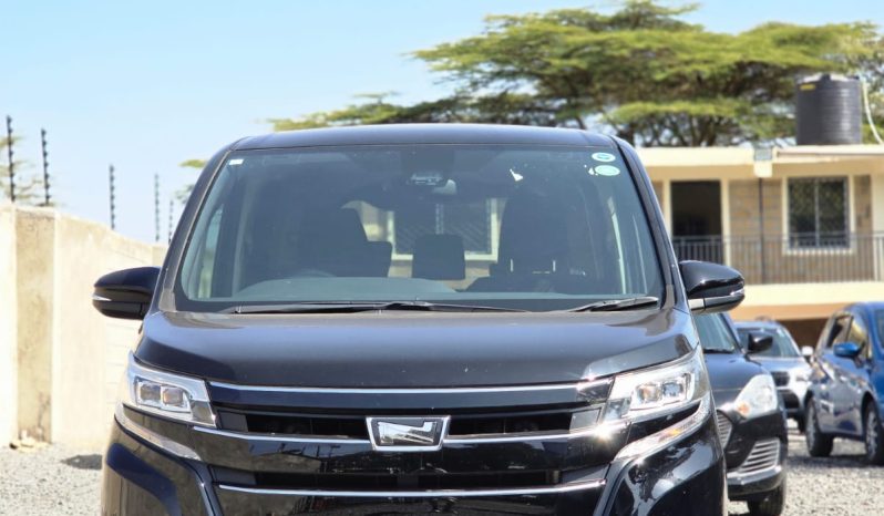 
								Toyota Noah full									