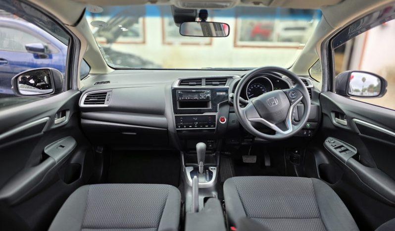 
								Honda Fit full									