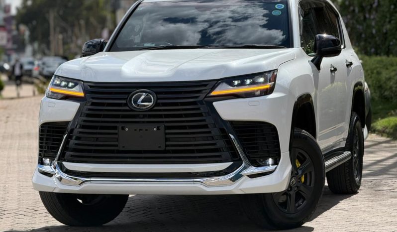 
								Lexus LX600 full									