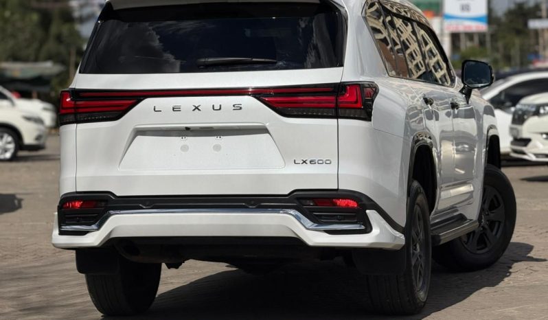 
								Lexus LX600 full									