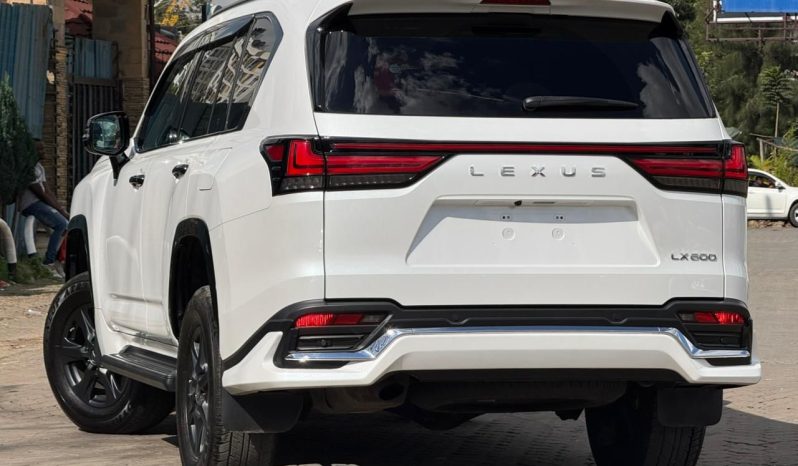 
								Lexus LX600 full									