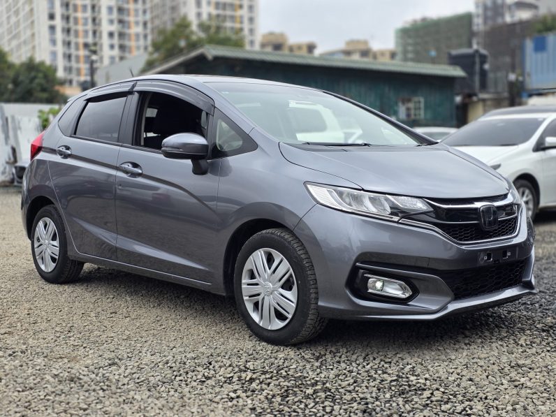 
								Honda Fit full									