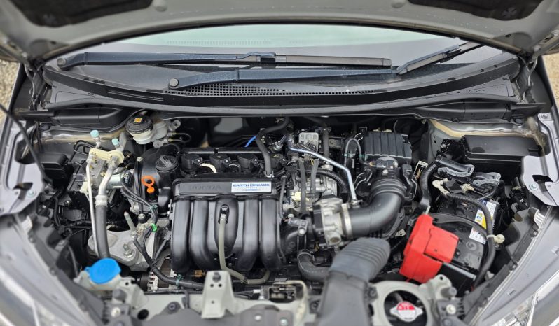 
								Honda Fit full									