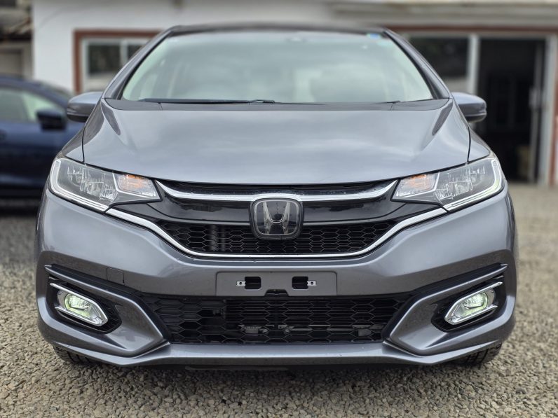
								Honda Fit full									