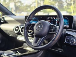 Mercedes Benz A180