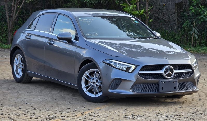 
								Mercedes Benz A180 full									