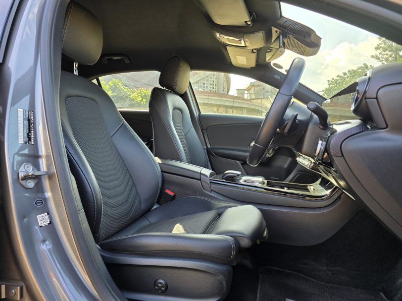 
								Mercedes Benz A180 full									