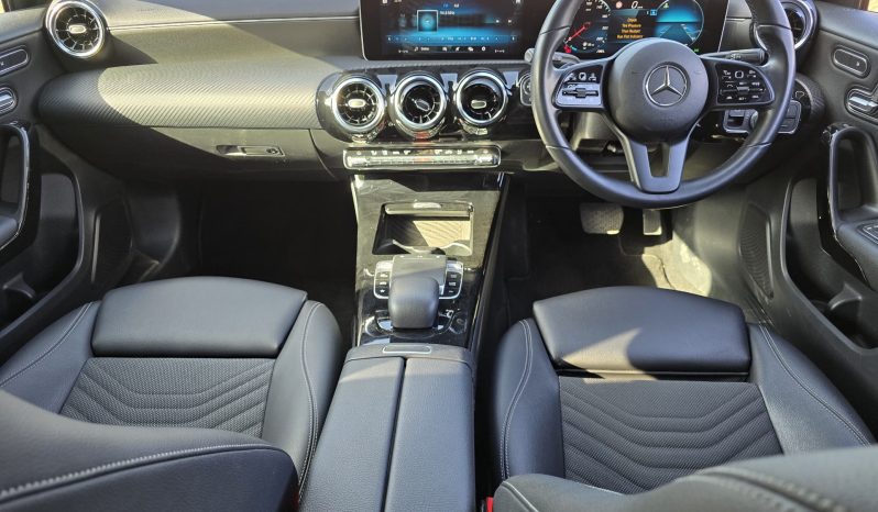 
								Mercedes Benz A180 full									