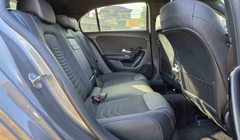 
								Mercedes Benz A180 full									