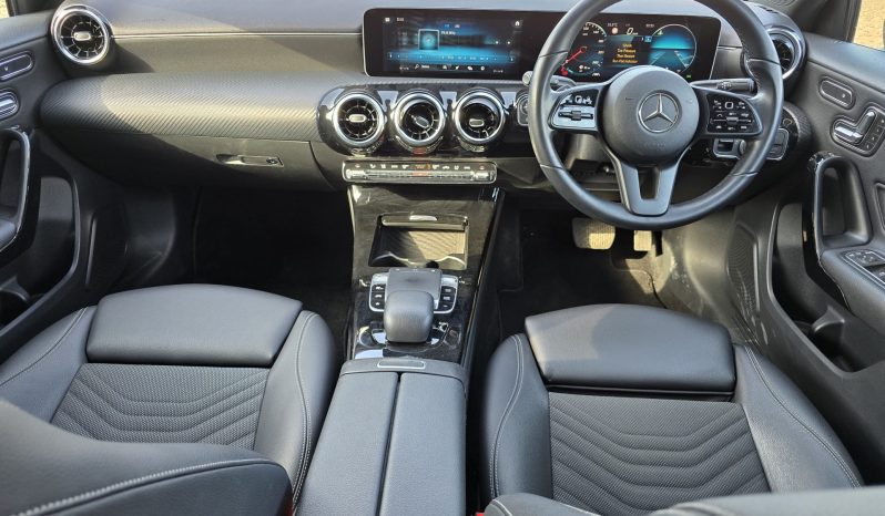 
								Mercedes Benz A180 full									