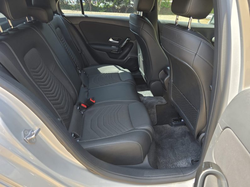 
								Mercedes Benz A180 full									
