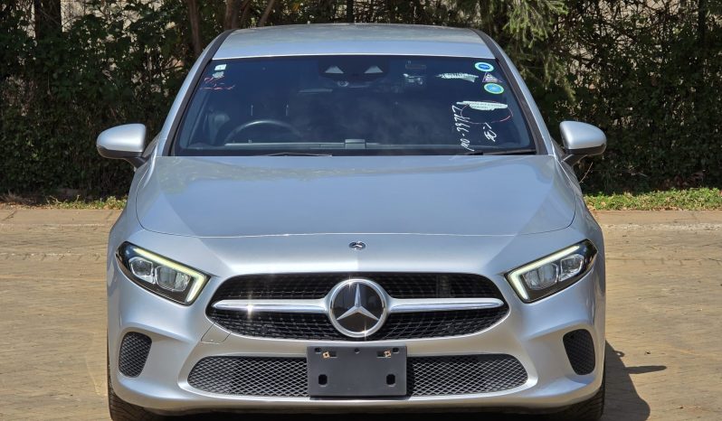 
								Mercedes Benz A180 full									