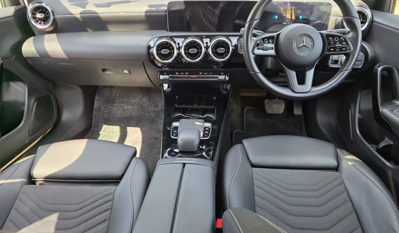 
								Mercedes Benz A180 full									
