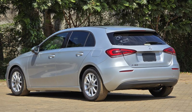
								Mercedes Benz A180 full									