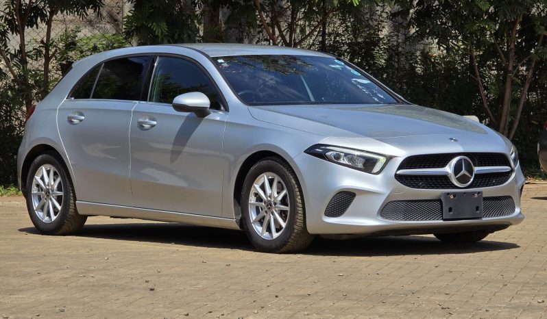 
								Mercedes Benz A180 full									
